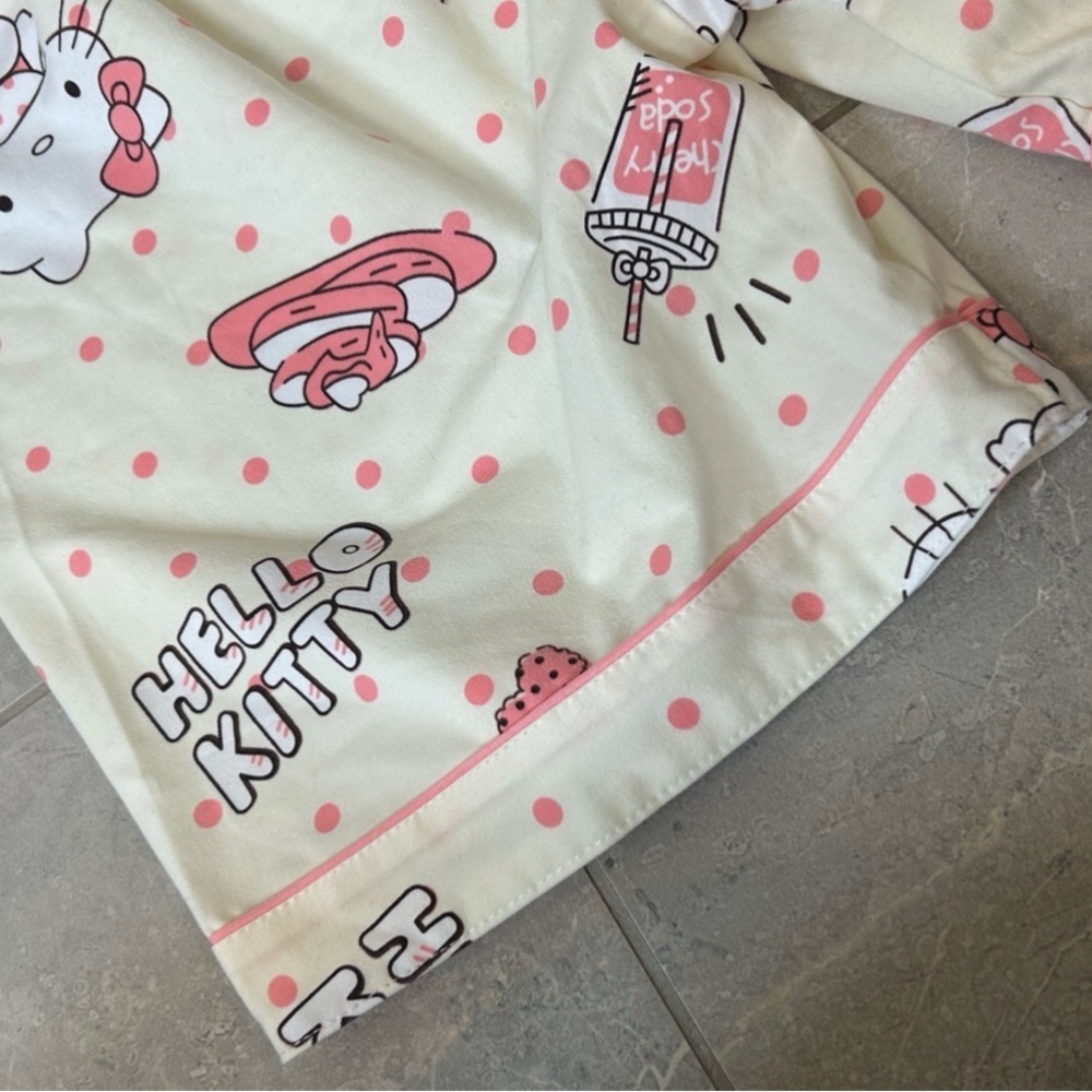 EUC Hello Kitty Pajama Set - Picture 7 of 7